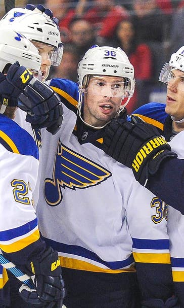 Parayko scores first two goals -- and game-winner -- to lift Blues